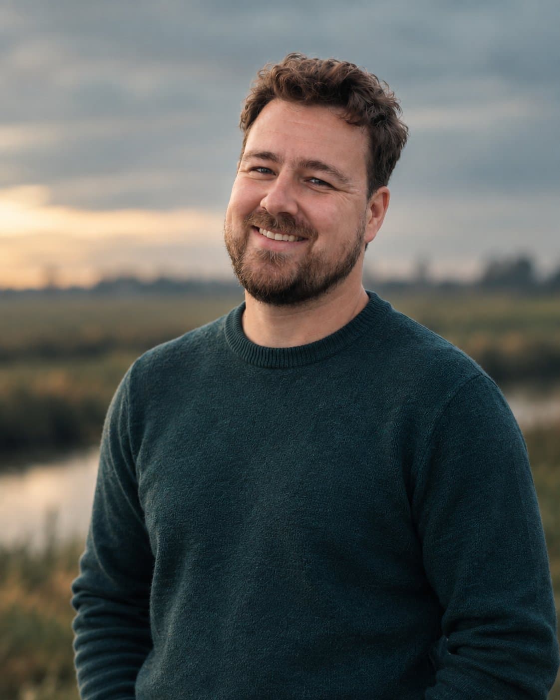 Jens in het Groninger land, bij zonsopkomst